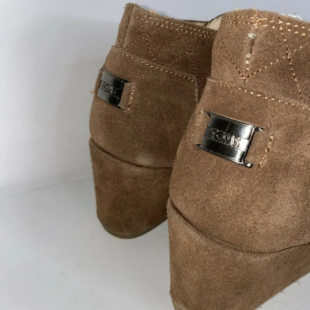TOMS Exclusive Metal Label Brown Suede Quilt 10